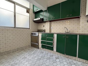 Venta Departamento 3 ambientes con balcón terraza en Villa del Parque