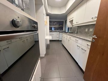 Increible 4 ambientes c/ dep. - cochera - baulera - vig. 24 hs. - sum - piscina