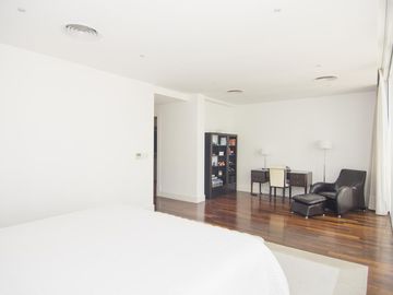 Los Molinos - 5 ambientes con 2 cocheras - Puerto Madero