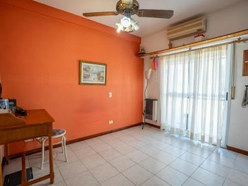 Casa en venta - 3 Dormitorios 4 Baños - Santos Lugares