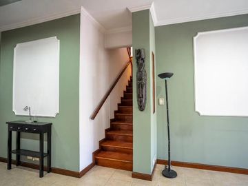 Casa en venta - 3 Dormitorios 4 Baños - Santos Lugares