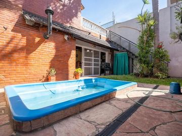 Casa en venta - 3 Dormitorios 4 Baños - Santos Lugares