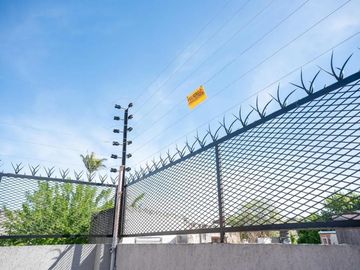 Casa en venta - 3 Dormitorios 4 Baños - Santos Lugares