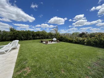 Casa en Venta 5 dormitorios con amplios espacios y comodidades, luminosa! Ceibos puertos del Lago