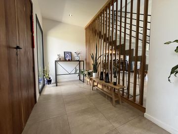 Casa en Venta 5 dormitorios con amplios espacios y comodidades, luminosa! Ceibos puertos del Lago