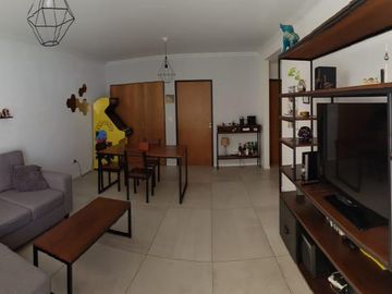 Departamento en venta - 2 Dormitorios 2 Baños - 95Mts2 - Flores