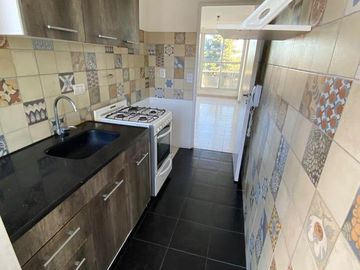 Departamento en Complejo  Mil Viviendas