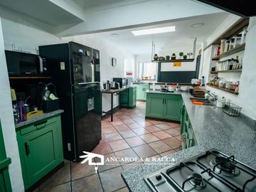 Venta en Country San Diego. Importante propiedad en esquina con 3000 mts de parque.