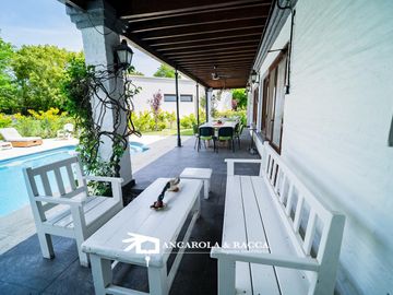 Venta en Country San Diego. Importante propiedad en esquina con 3000 mts de parque.