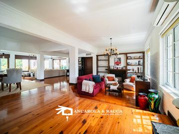 Venta en Country San Diego. Importante propiedad en esquina con 3000 mts de parque.