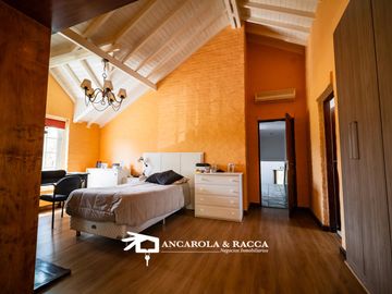 Venta en Country San Diego. Importante propiedad en esquina con 3000 mts de parque.