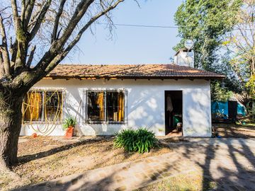 Venta Casa Quinta 4 ambientes con pileta en Petion Cañuelas