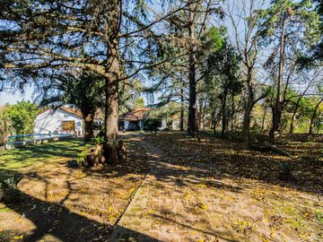 Venta Casa Quinta 4 ambientes con pileta en Petion Cañuelas