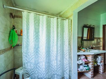 Venta Casa Quinta 4 ambientes con pileta en Petion Cañuelas