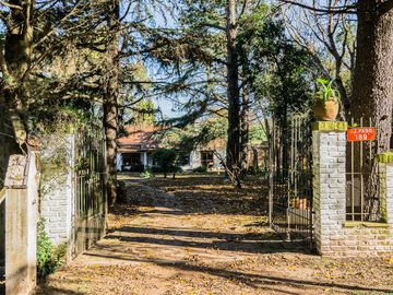 Venta Casa Quinta 4 ambientes con pileta en Petion Cañuelas