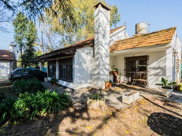 Venta Casa Quinta 4 ambientes con pileta en Petion Cañuelas