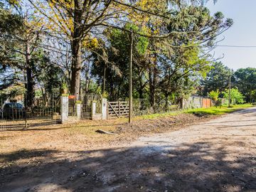 Venta Casa Quinta 4 ambientes con pileta en Petion Cañuelas