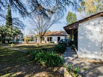 Venta Casa Quinta 4 ambientes con pileta en Petion Cañuelas
