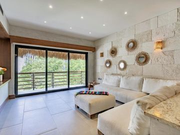 Departamento de 3 recamaras con alberca y vista al mar en venta