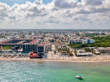 Departamento de 3 recamaras con alberca y vista al mar en venta