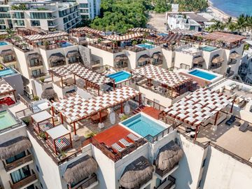 Departamento de 3 recamaras con alberca y vista al mar en venta