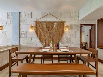 Departamento de 3 recamaras con alberca y vista al mar en venta