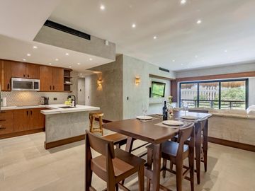 Departamento de 3 recamaras con alberca y vista al mar en venta