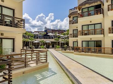 Departamento de 3 recamaras con alberca y vista al mar en venta