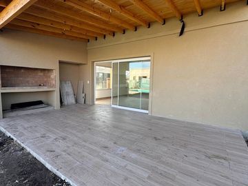 Venta Casa Pilar del Este Santa Emilia- Pilar