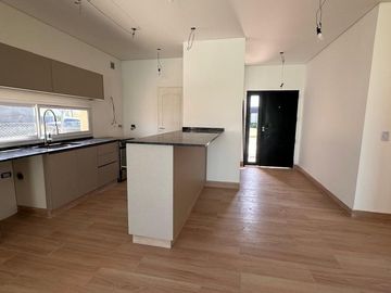 Venta Casa Pilar del Este Santa Emilia- Pilar