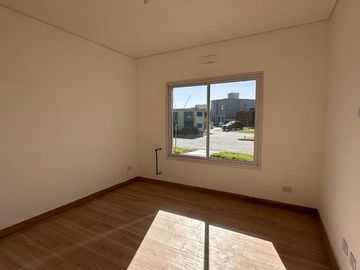 Venta Casa Pilar del Este Santa Emilia- Pilar