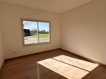 Venta Casa Pilar del Este Santa Emilia- Pilar