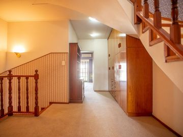 TRIPLEX 5 AMB CON JARDIN Y 2 COCHERAS APTO CREDITO