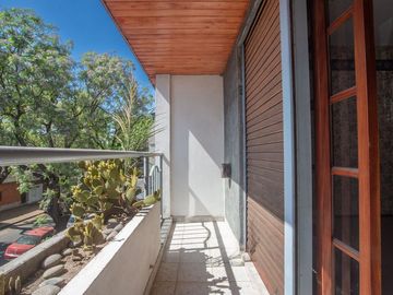 TRIPLEX 5 AMB CON JARDIN Y 2 COCHERAS APTO CREDITO