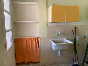 VENDO OPORTUNIDAD CASA BARRIO TRAPICHE RECICLADA