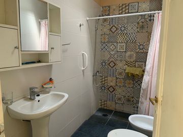 VENDO OPORTUNIDAD CASA BARRIO TRAPICHE RECICLADA