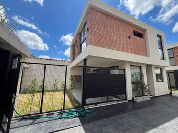 VENTA CASA DUPLEX CASTELAR 4 AMB - APTO CREDITO