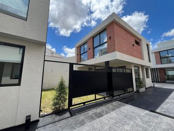 VENTA CASA DUPLEX CASTELAR 4 AMB - APTO CREDITO