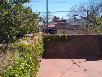 VENTA CASA MATADEROS LOTE PROPIO