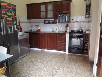 VENTA CASA MATADEROS LOTE PROPIO