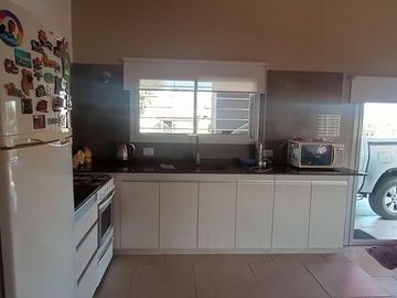 VENTA HERMOSA CASA EN VILLA SANTA CRUZ DEL LAGO