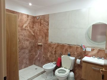 VENTA HERMOSA CASA EN VILLA SANTA CRUZ DEL LAGO