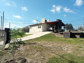 VENTA HERMOSA CASA EN VILLA SANTA CRUZ DEL LAGO