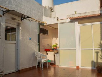 VENTA 2 CASAS ENTRAD.INDEP S/LOTE 300M2 FLORIDA