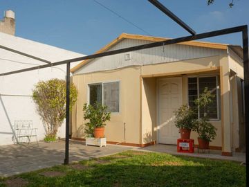 VENTA 2 CASAS ENTRAD.INDEP S/LOTE 300M2 FLORIDA