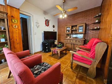 VENTA 2 CASAS ENTRAD.INDEP S/LOTE 300M2 FLORIDA