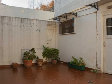 VENTA 2 CASAS ENTRAD.INDEP S/LOTE 300M2 FLORIDA