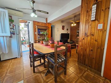 VENTA 2 CASAS ENTRAD.INDEP S/LOTE 300M2 FLORIDA