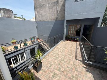 Venta Ph 3 Amb c/ cochera/taller/quincho Liniers