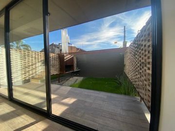 Venta Departamento 4 ambientes Castelar con Patio